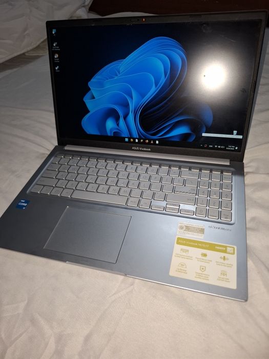 Asus vivobook 15