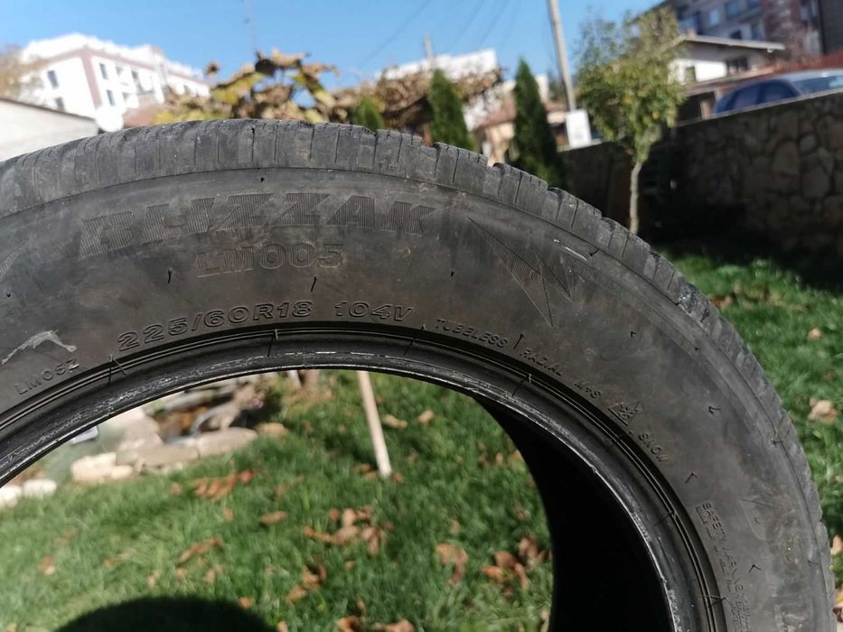 225 60 18 всесезонни Bridgestone Blizzak LM005 всесезонни 4 броя