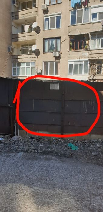 Дава се под наем Гараж / Паркомясто в Пазарджик, Център - 18 кв.м за 25.5 € - Снимка #1