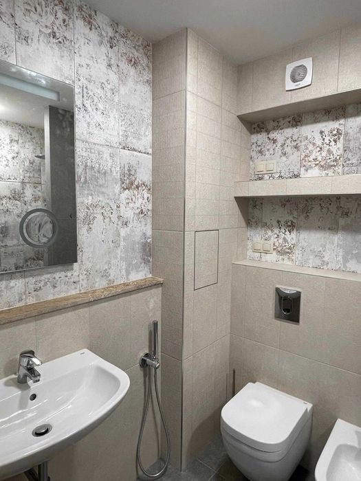 Дава се под наем Тристаен апартамент в София, Студентски град - 125 кв.м за 950 € - Снимка #12