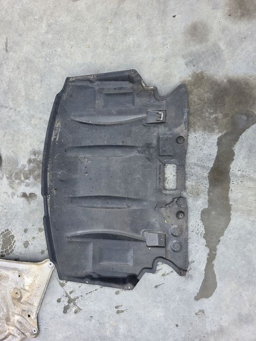 Scut BMW E60/E61 Scut Motor BMW E60 Scut Cutie BMW E60