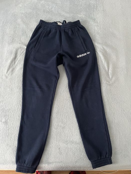 Pantaloni de trening adidas
