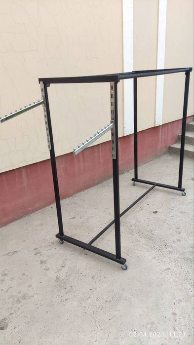 Роликовые вешалки недорого