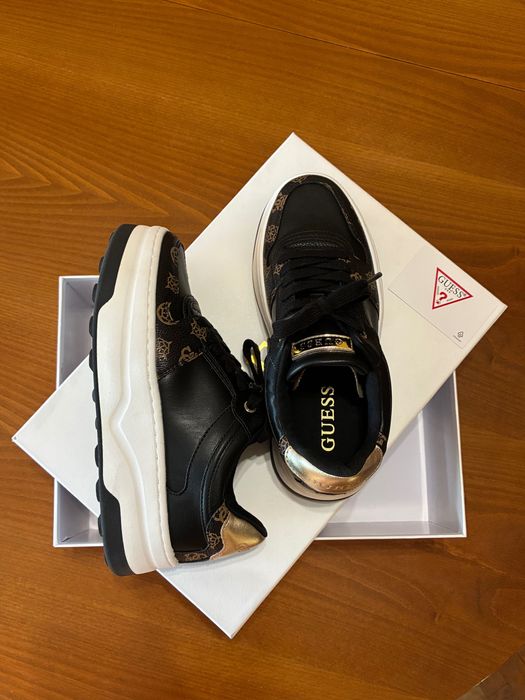 Дамски обувки Guess