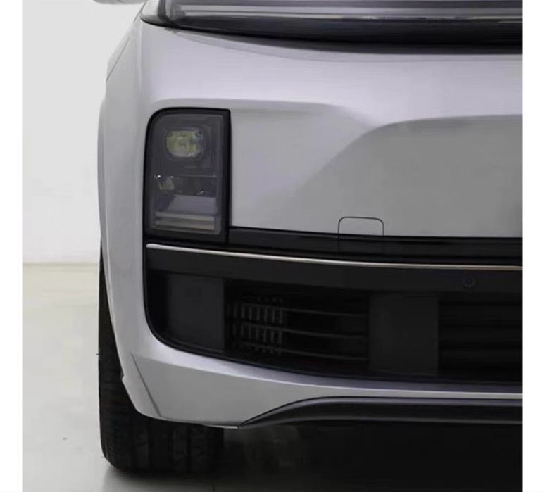 Стекло фары Li L8