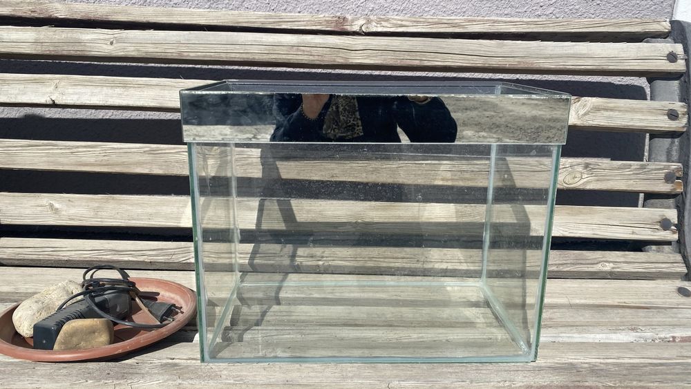 Аквариум бу в отличном состоянии