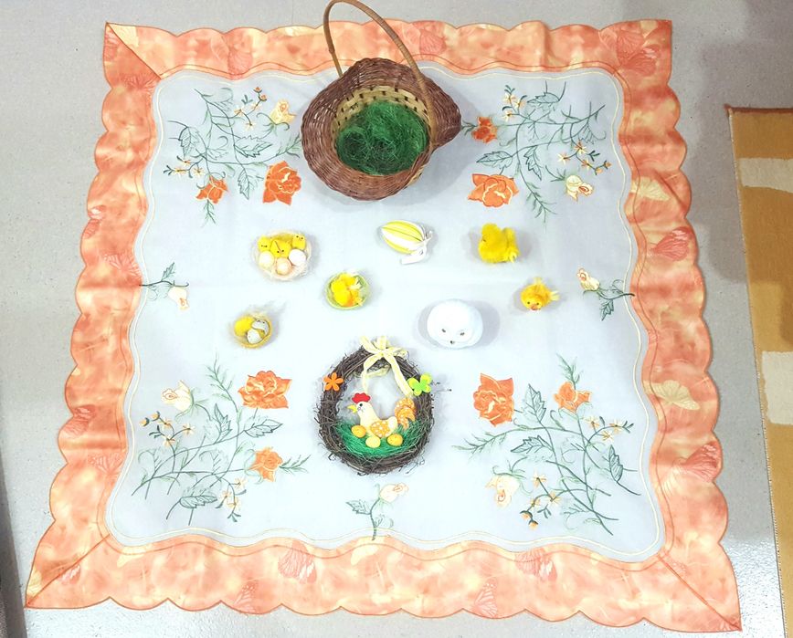 Красива покривка + украса за Великден