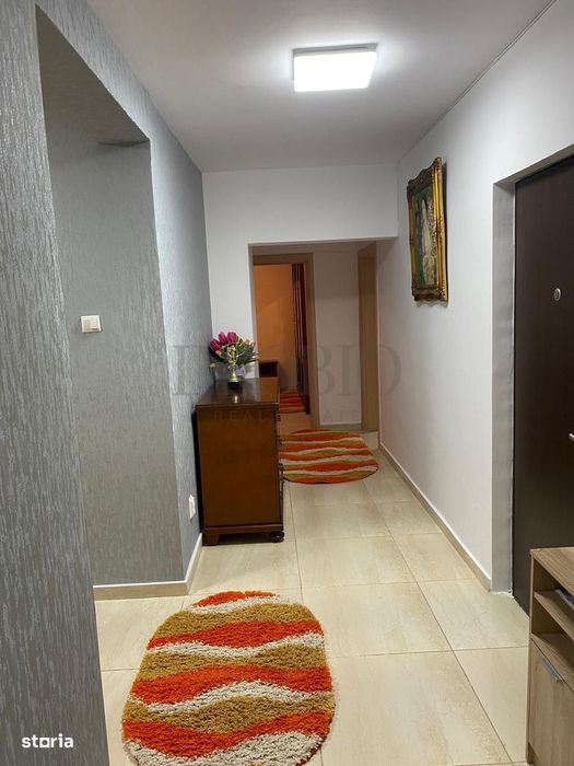 Apartament cu 3 camere / Panduri / Decomandat