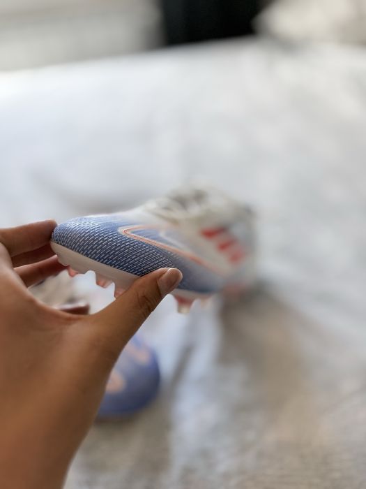 Adidas compressionfit 43 1/3 бутонки
