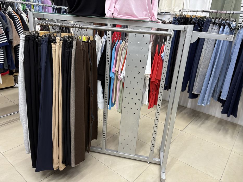 Продам вешала напольные