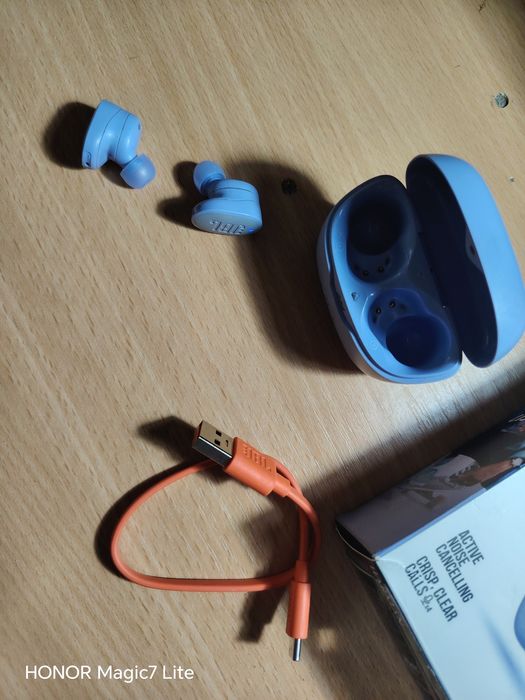 Vand casti Jbl tune