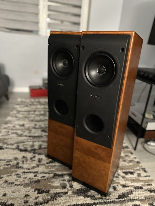 KEF reference model ONE