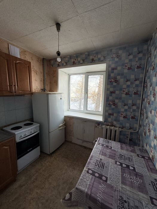 Продам 4х комн,р-он Защиты!