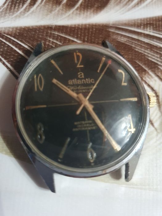 Vinde 2 ceasuri vechi Atlantic În stare buna de funcționare