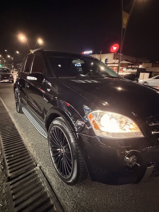 Срочно Мерседес бенц МЛ 6.3  164 кузов, 2009 года