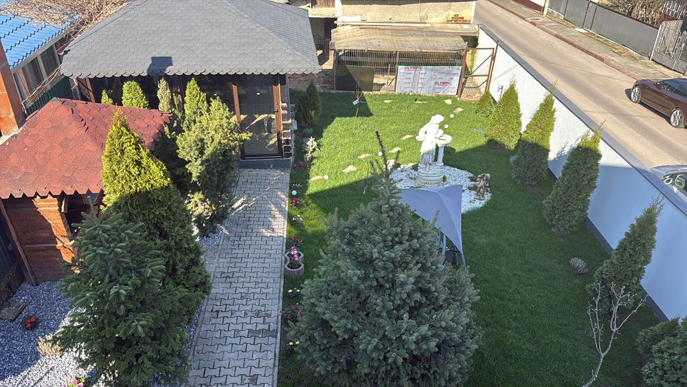 Închiriez locuința