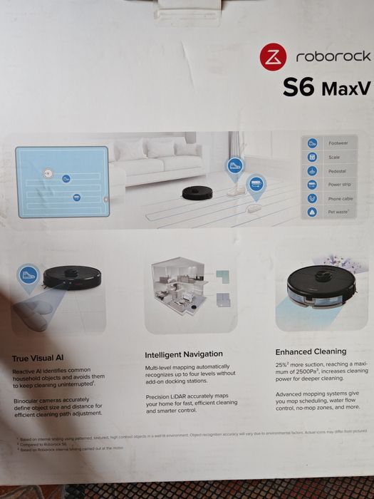 Vînd aspirator Roborock S6 maxV, negru.