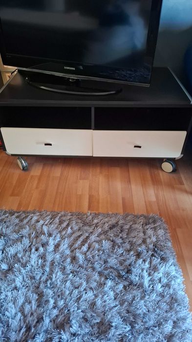 Saltea Ikea 140 /200,pat dormitor cu noptiere ,comoda  televizor