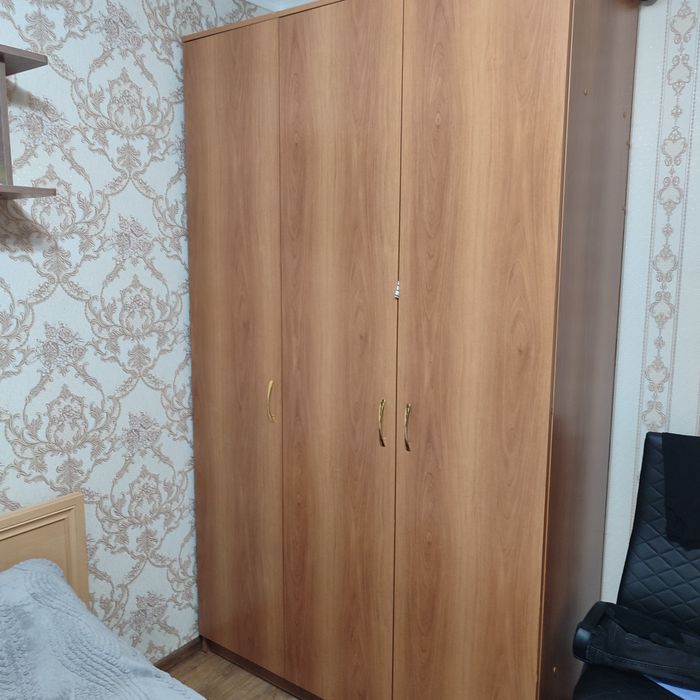 Продам шифоньер в хорошем состоянии