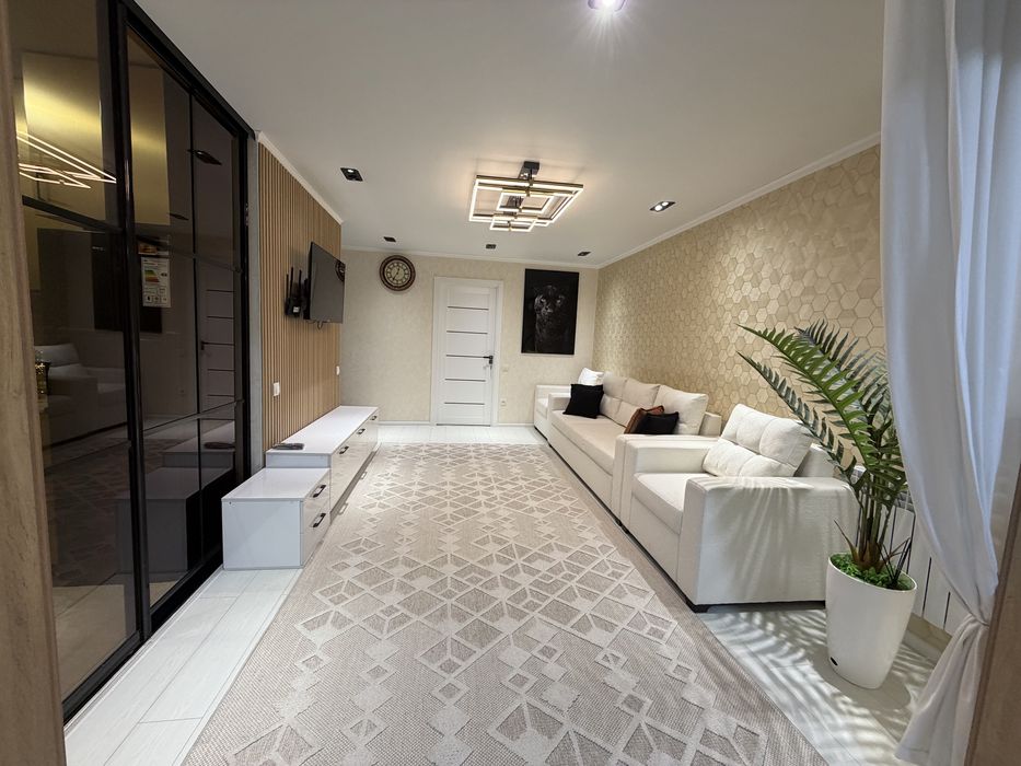 Продается своя квартира 2в3/1/4. Чиланзар 6. Кирпич