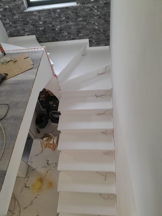 Scări Din Lemn Masiv