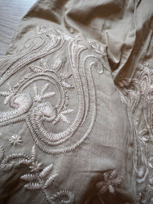 Чисто нова пола ESPRIT