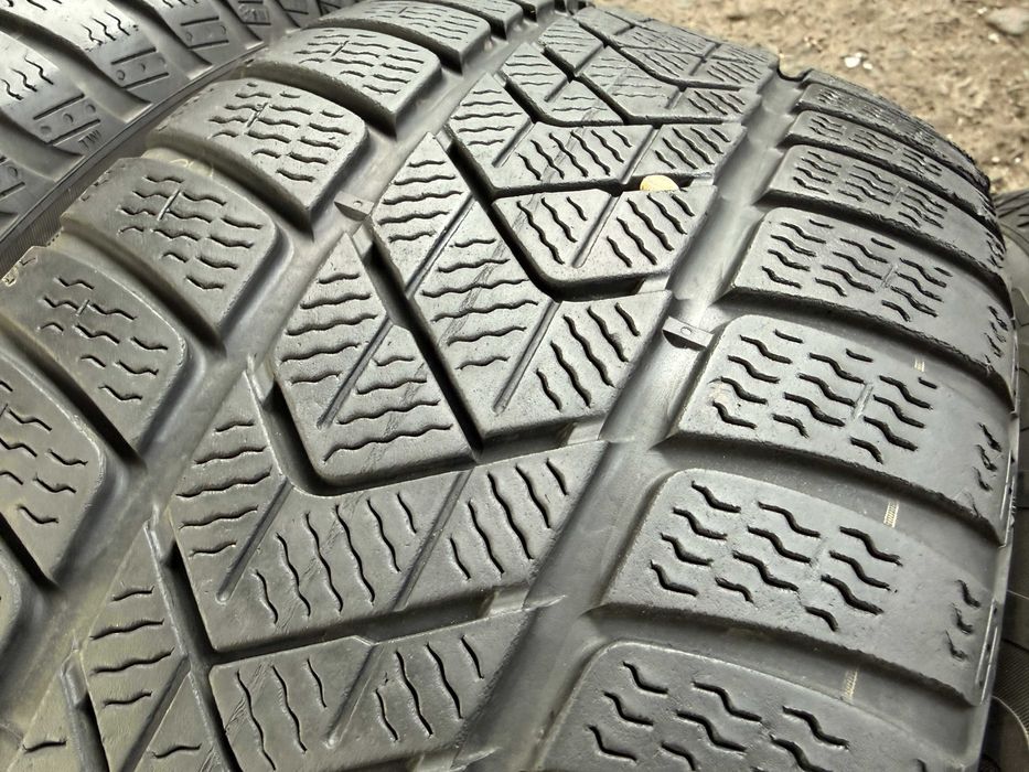 4x Anvelope Iarna 245/45 r18 Runflat - Pirelli Sotto Zero 3 RSC