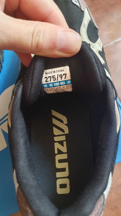 Кроссовки Mizuno v2 оригинал