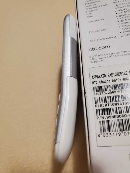 HTC ChaCha A810e la cutie, cu cablu de date, husă originală si folie