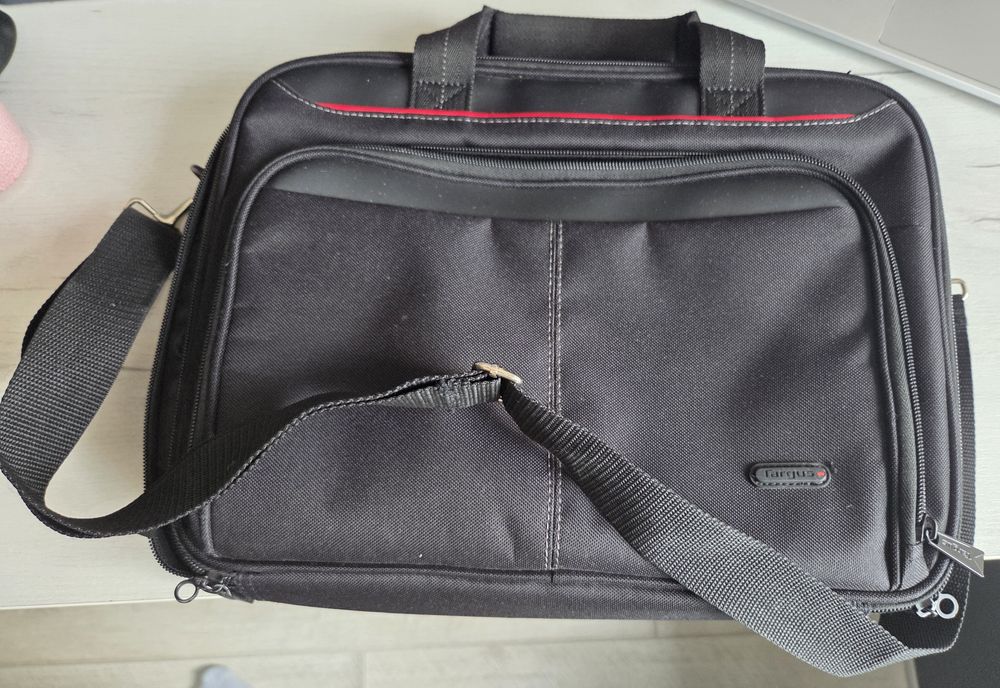 Targus Лаптоп Чанта 15"- неизползвана