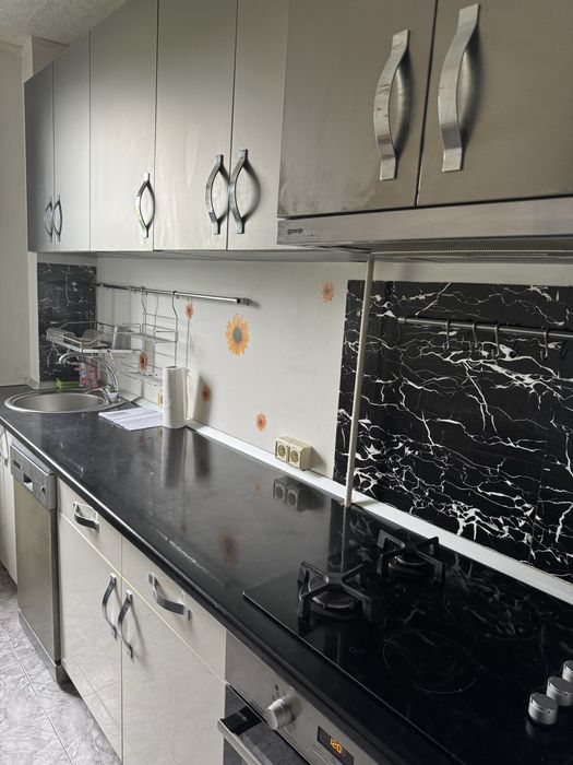 Inchiriez apartament