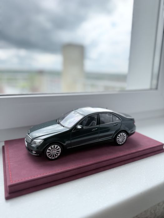 Колекционерски модел Mercedes-Benz C-class AutoArt 1/18