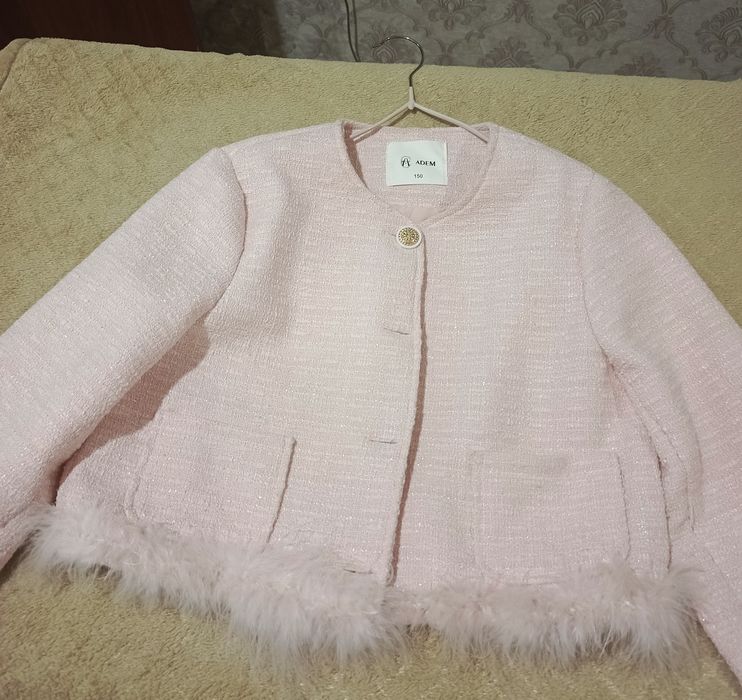 Продам нарядную двойку на девочку