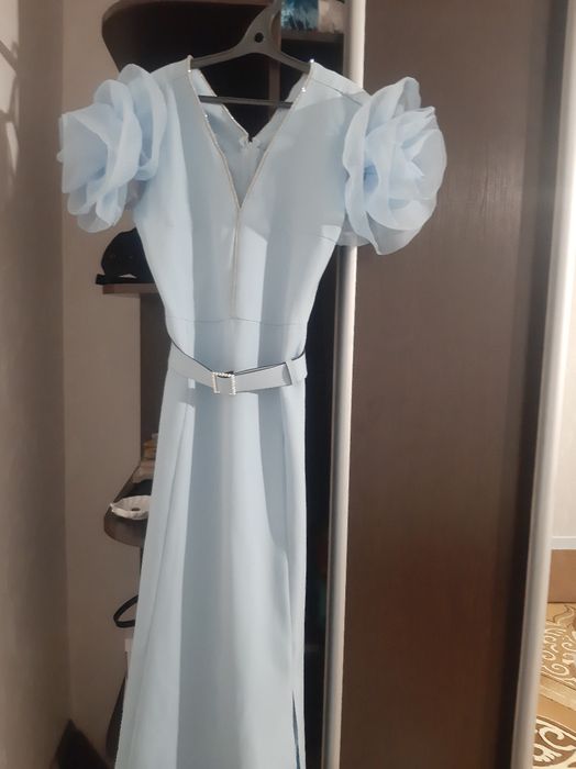 Вечерние платье. 44 размер