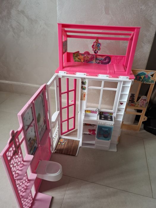 Căsuța Barbie în stare excelenta
