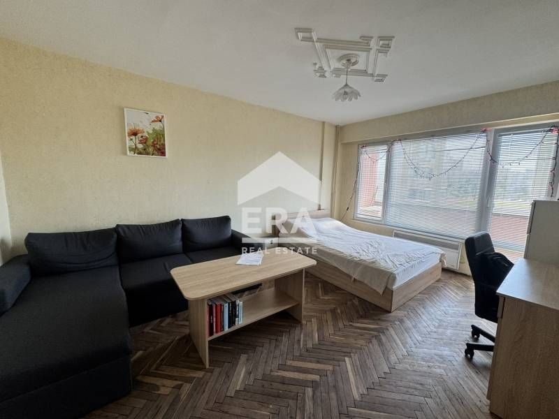 ЕКСКЛУЗИВНО! Панелна обзаведена гарсониера  за продажба, район Младост