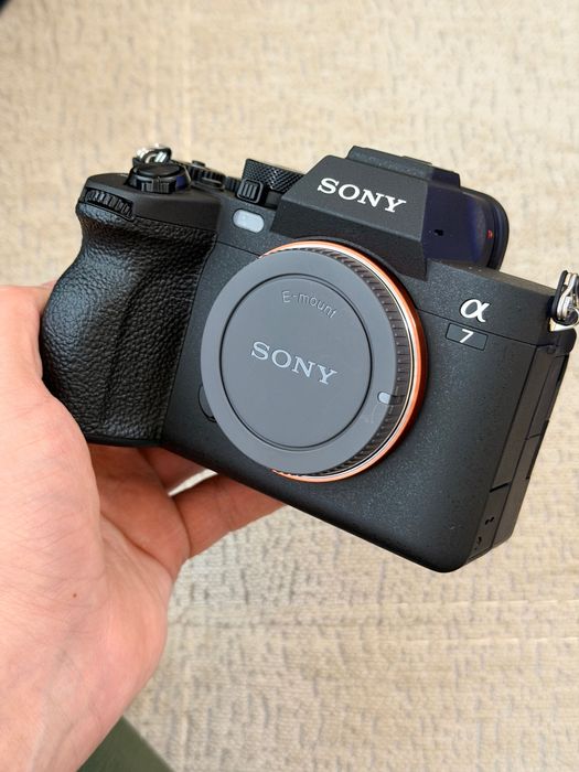 Sony A7 IV Body only
