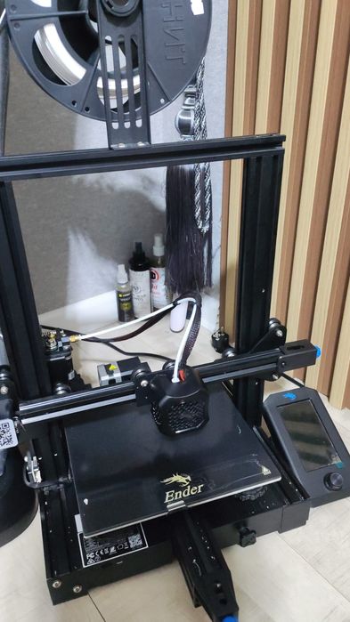 Продам 3д принтер ender 3