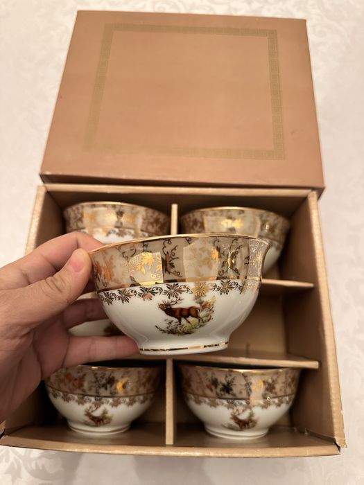 Фарфоровая пиала