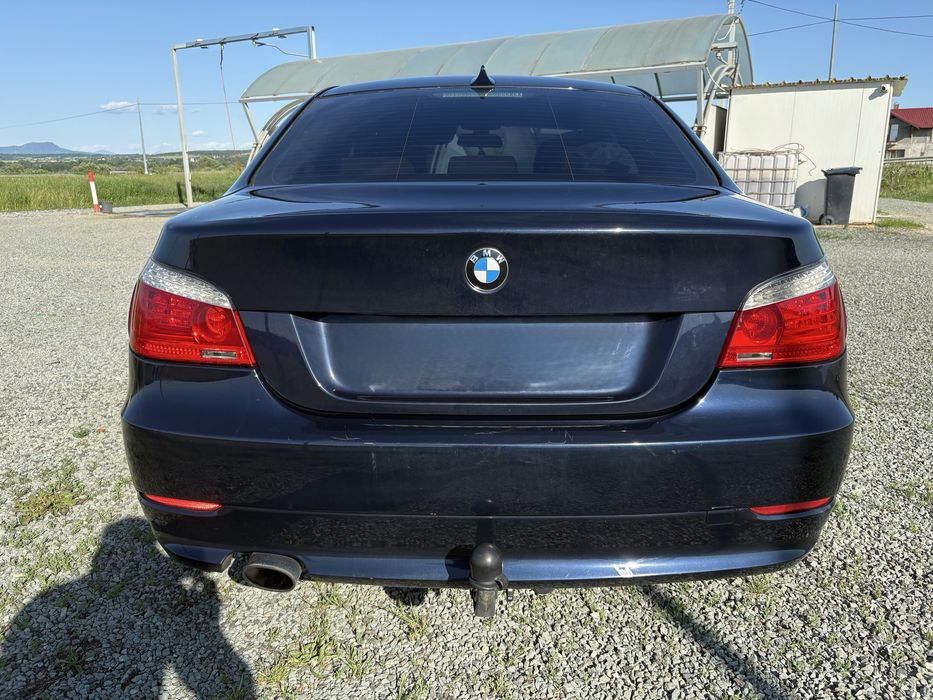 BMW Seria 5, 520D (E60)