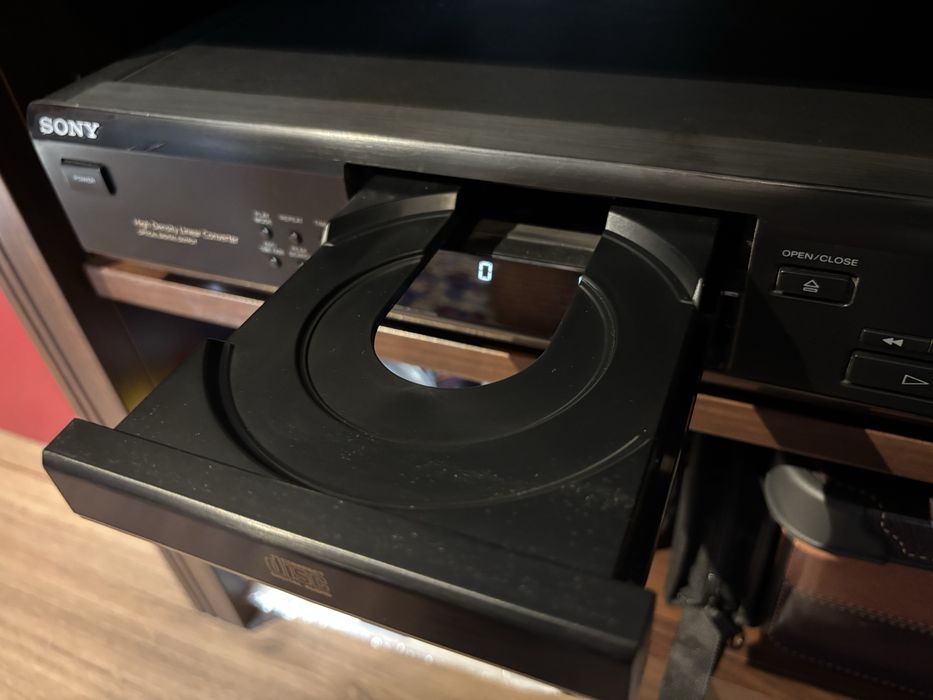 Sony CDP-XE500 cd player, stare foarte bună
