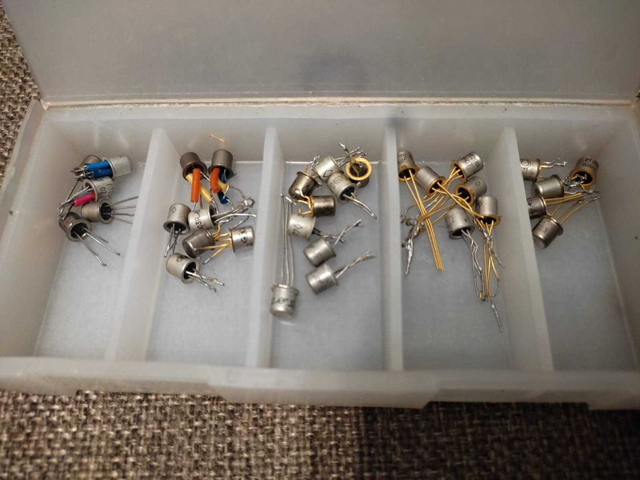 Транзисторы транзистор СССР радиодетали: 500 тг. - Аксессуары и ...