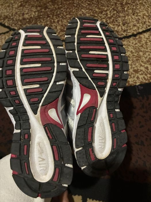 Adidasi Nike 36 dama