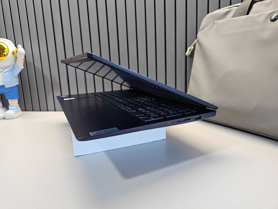 ПРОДАМ Lenovo Ideapad 15 Офисный Ноутбук DualN4500/8GB/256SSD/15.6"HD