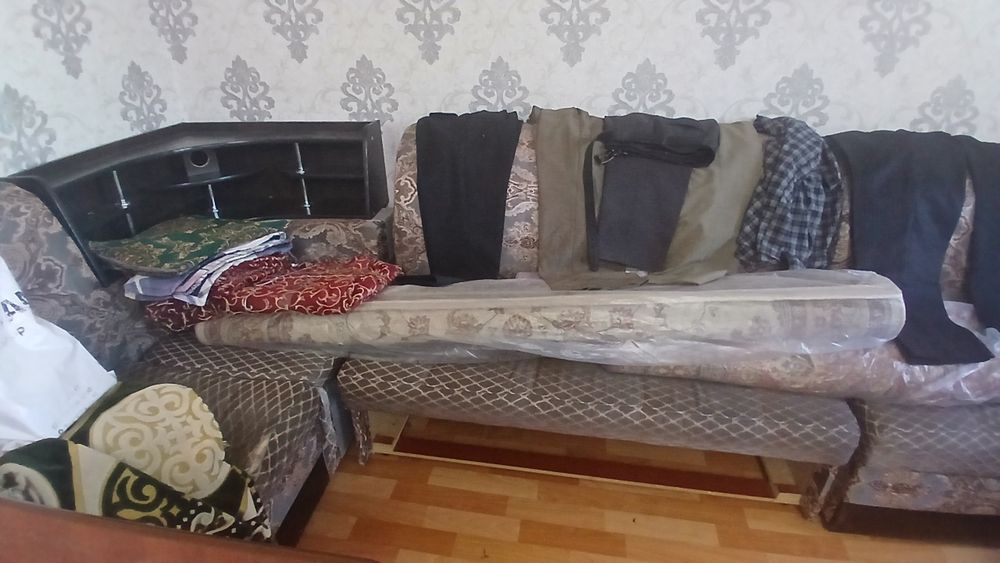 Отдам угловой диван, самовывоз