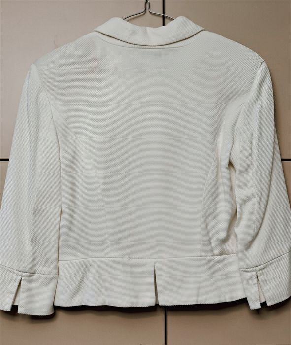 Costum/set elegant format - sacou alb și o fustă neagră din dan