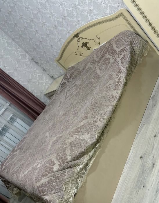 Срочно продается спальный гарнитур