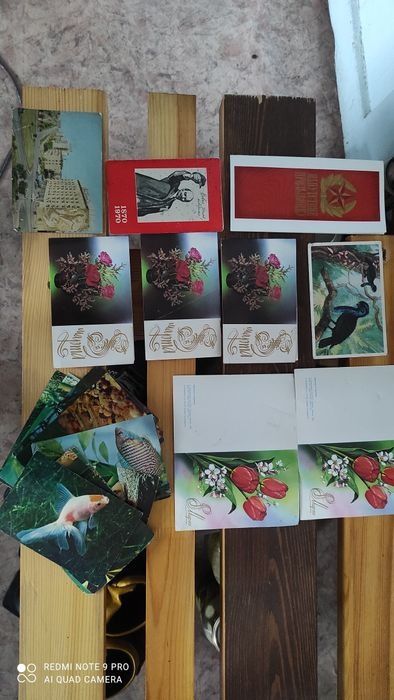 Открытки разные и наклейки.