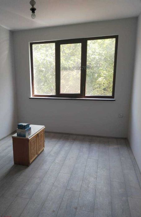 Продава се Тристаен апартамент в Стара Загора, Център - 86 кв.м за 825 €/кв.м - Снимка #3