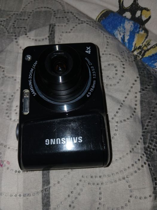 Цифровой фотоаппарат Samsung ES25 (Винтажная мыльница)